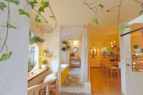 Cải-tạo-thành-phòng-ăn-và-phòng-tắm