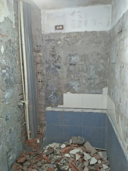 Công-ty-sửa-chữa-nhà-uy-tín-tại-Hà-Nội-Dóc-tường
