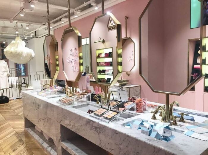 thiết kế sửa chữa showroom