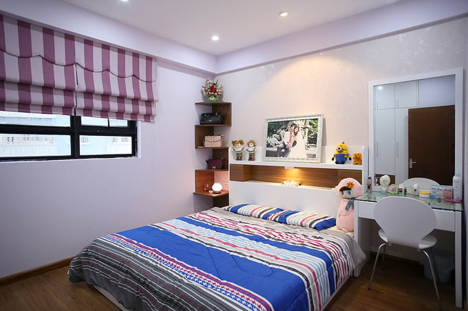 Phòng ngủ master cho bố mẹ với gam màu tím nhẹ nhàng